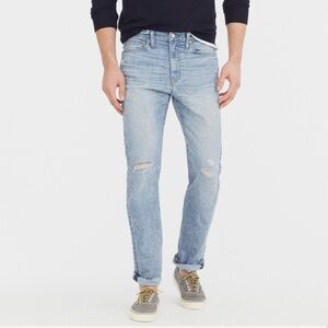 J.Crew Men’s Mercantile Flex Straight-fit  in destroyed light jeans   Size 34/30